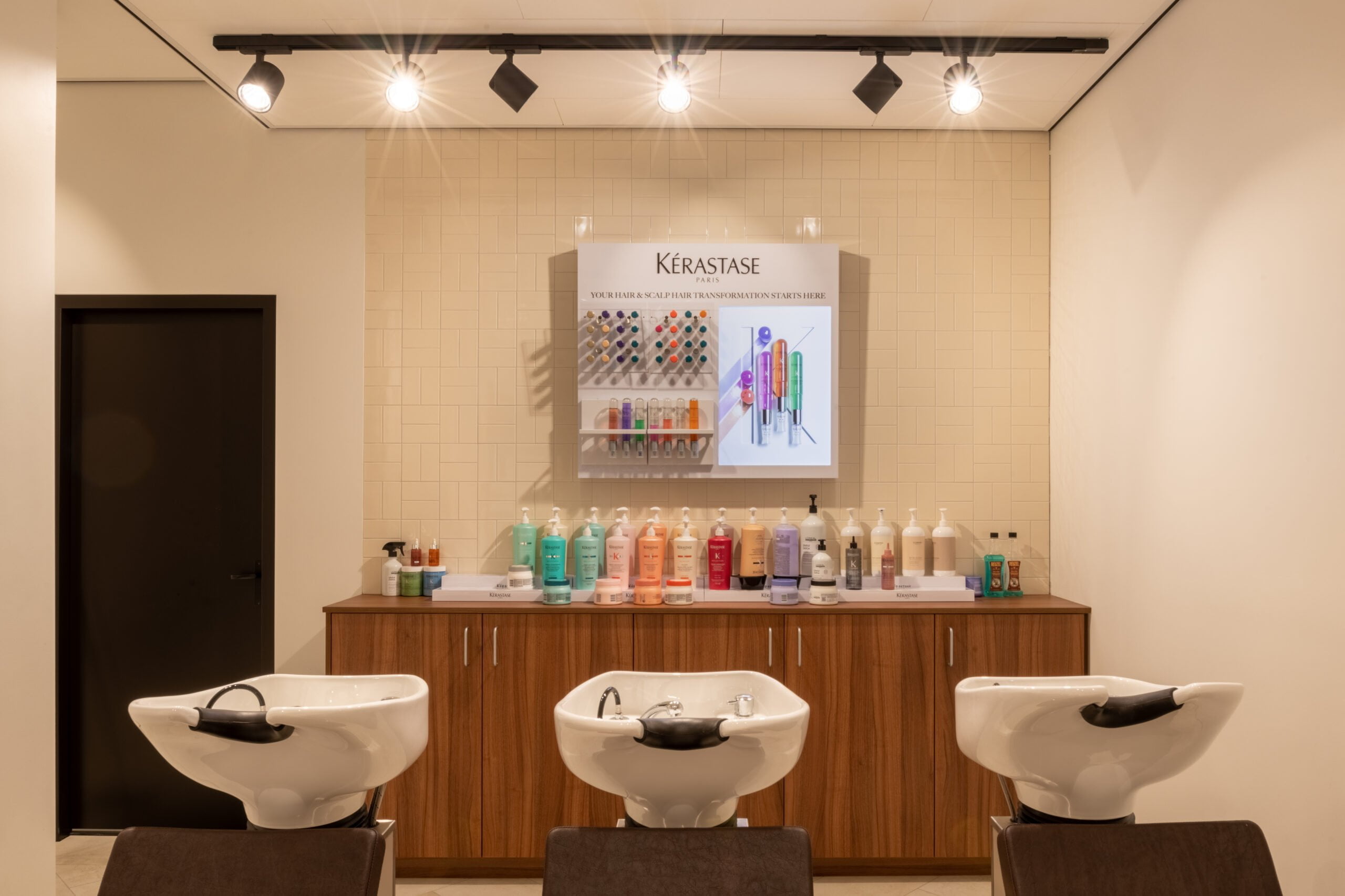 Cosmo Hairstyling Huizen Lixero Wasbakken